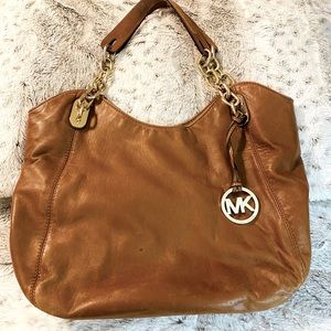 Michael Kors Shoulder tote with gold link straps